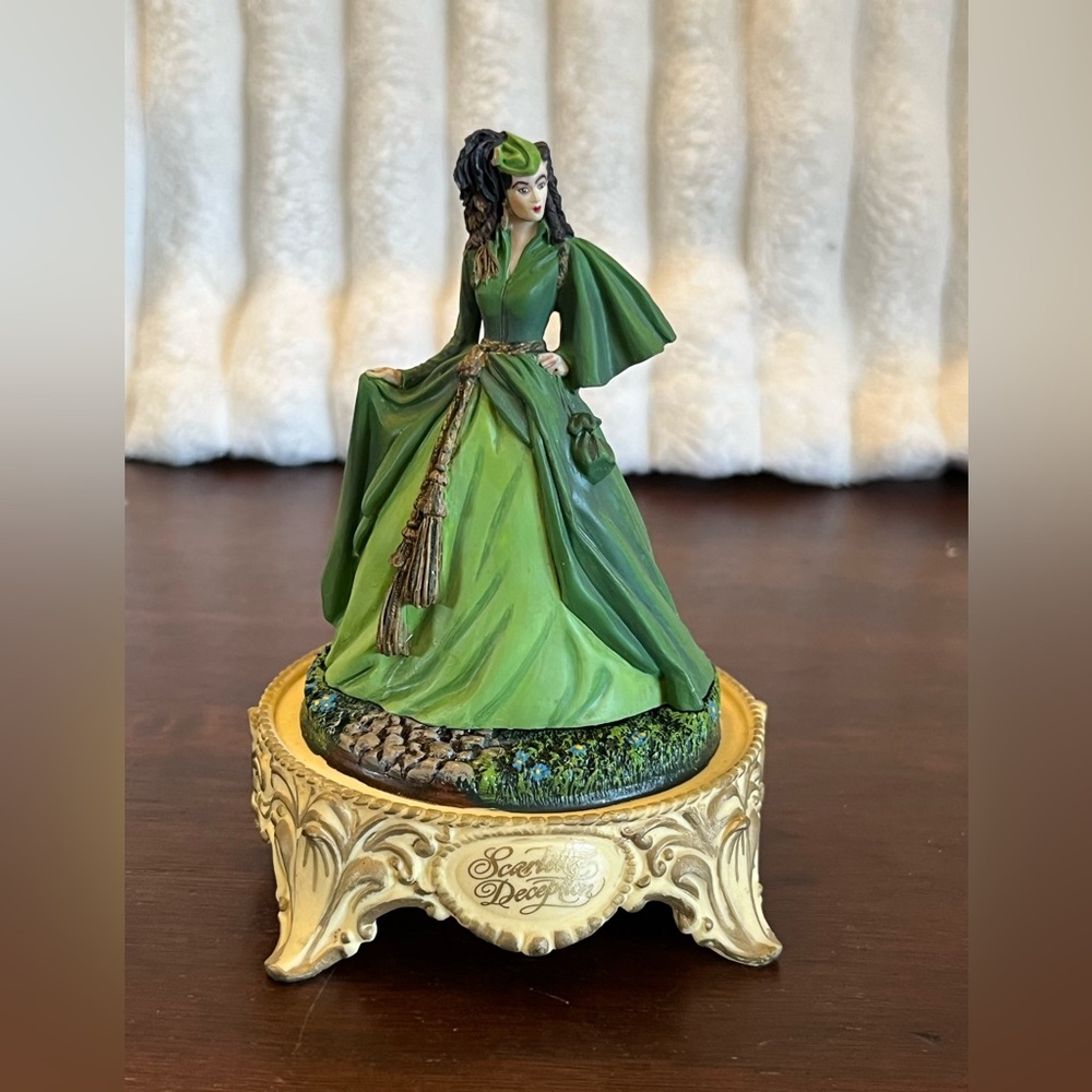 Turner Entertainment Scarlett O'Hara Gone With The Wind Resin Figurine 1993